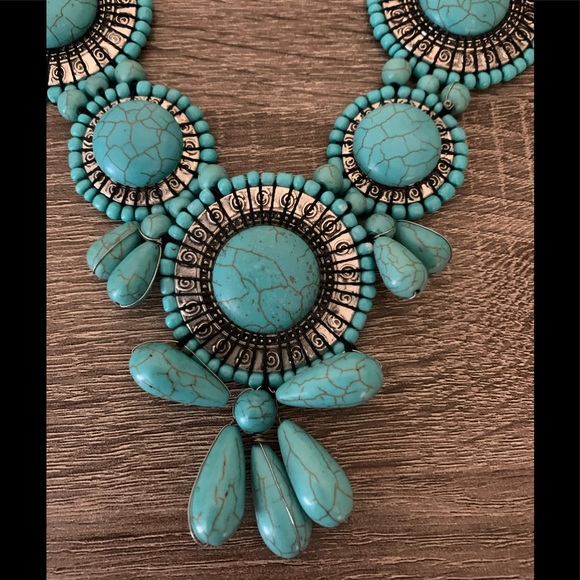 Turquoise Necklace - Picture 3 of 6